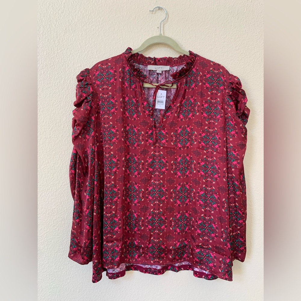 Loft floral mix media cinched ruffle sleeve top - Picture 2 of 5